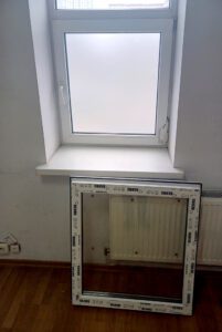 Заміна стулки пластикового вікна